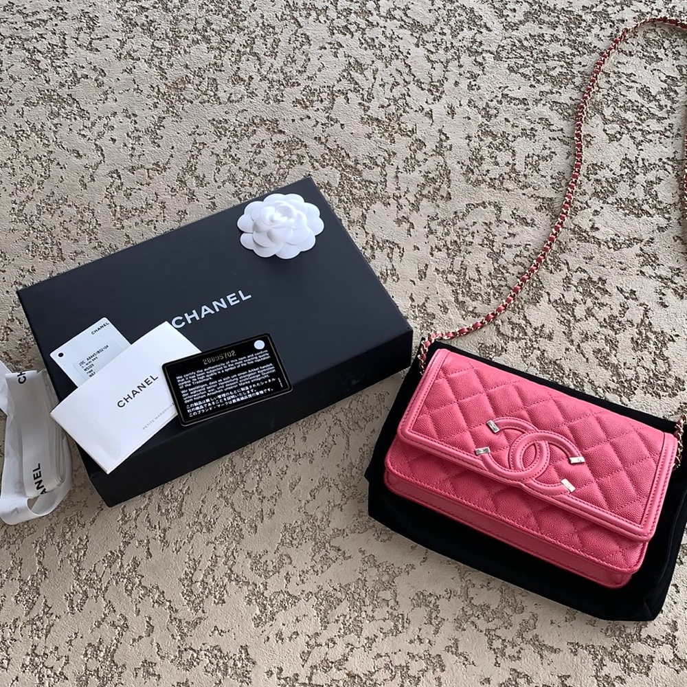 Chanel Wallet on Chain